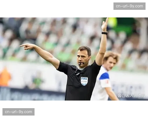 英超将在下赛季测试新技术，辅助裁判判断防守方是否构成越位陷阱